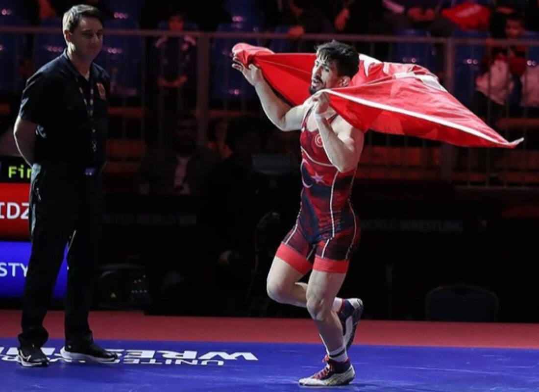 Milli güreşçi Kerem Kamal, Avrupa şampiyonu oldu