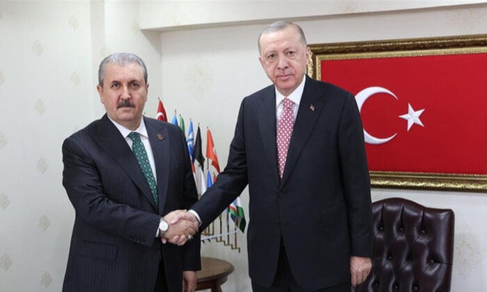 Cumhurbaşkanı Erdoğan, BBP Genel Başkanı Destici’yi ziyaret etti