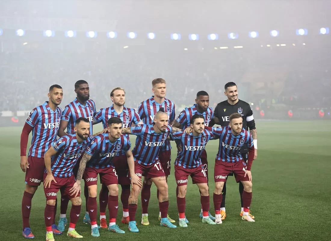 2021-22 sezonu şampiyonu Trabzonspor!
