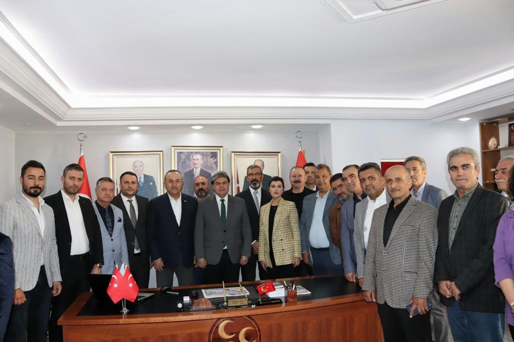 Çavuşoğlu, MHP Adana İl Başkanlığı’nı ziyaret etti