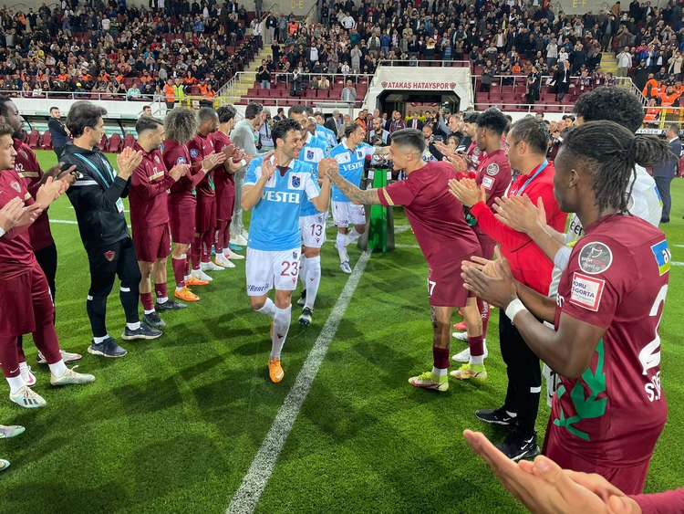Şampiyon Trabzonspor Hatay deplasmanından 1 puanla dönüyor