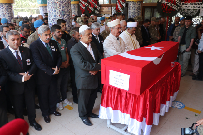 Şehit Onbaşı Şenel, Hatay’da son yolculuğuna uğurlandı