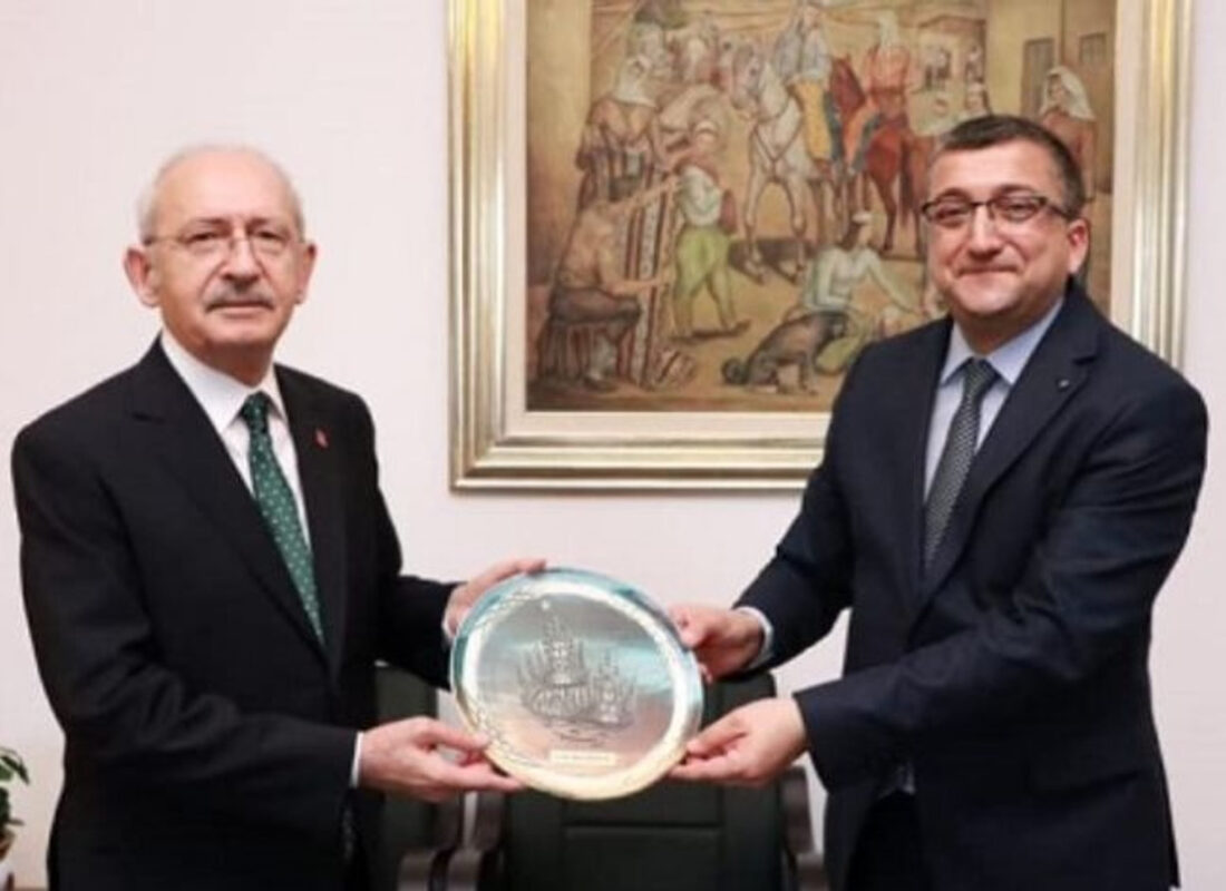 Çanakkale’de rüşvet operasyonu! CHP’li Belediye Başkanı gözaltında