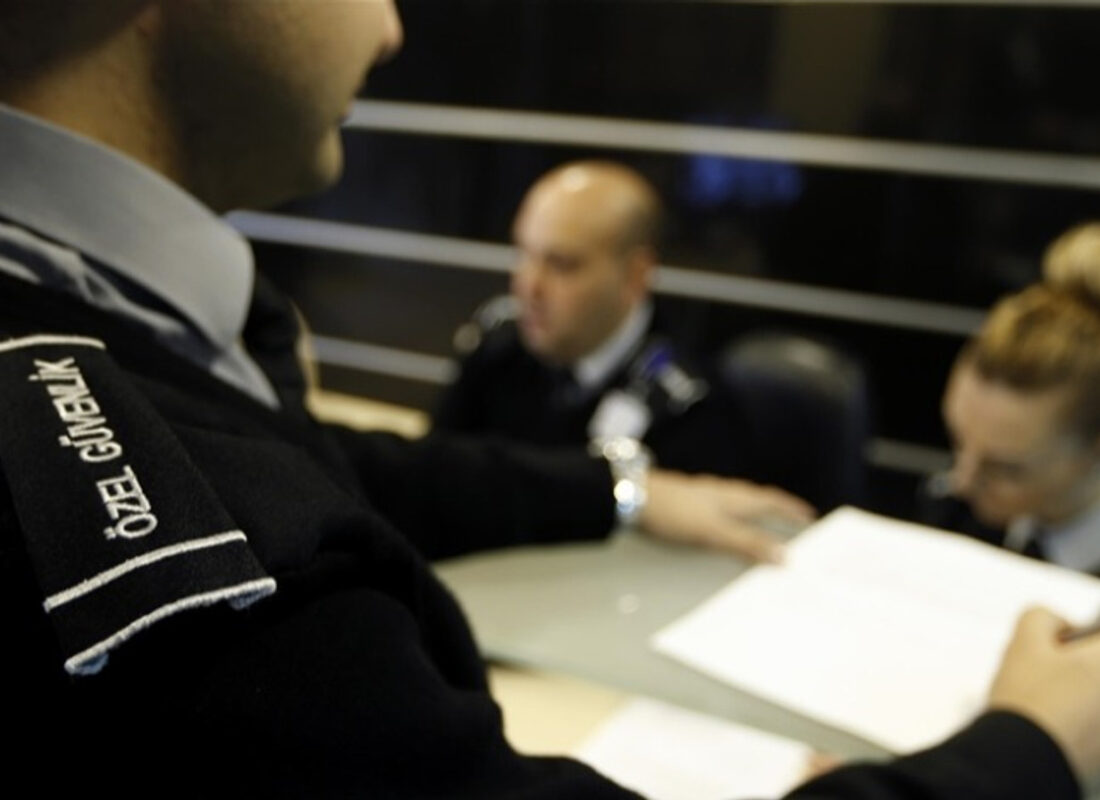 EGM: Özel güvenlik görevlileri önleyici arama yapabilir