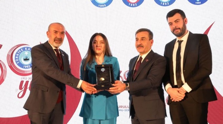 Türkiye Kamu-Sen, yılın annesini seçti: Nisa Mihriban’ın süt annesi Büşra Durmaz