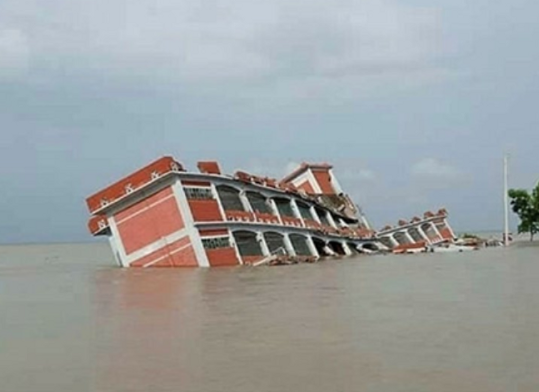 Milyonlarca kişi mahsur kaldı