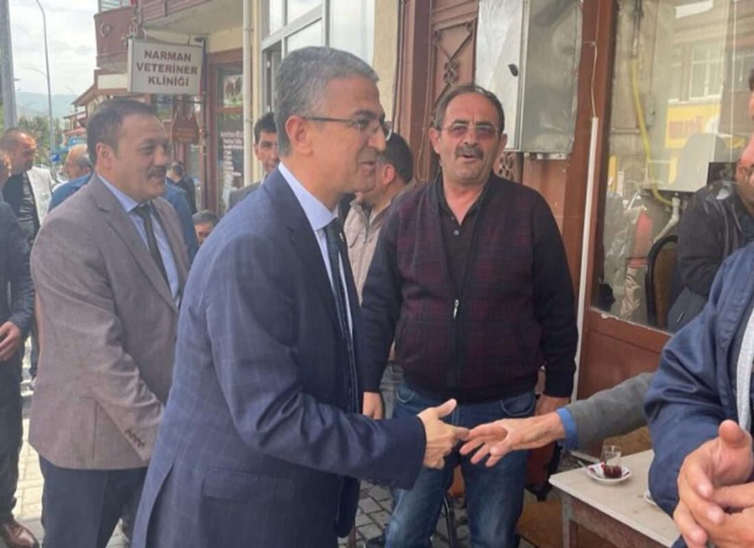 MHP Narman’da da Esnaf ziyareti yaptı