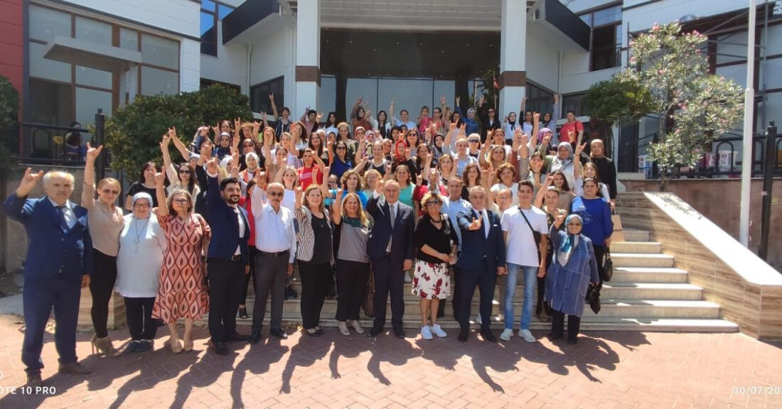 Manisa’da MHP’ye toplu katılımlar artarak devam ediyor