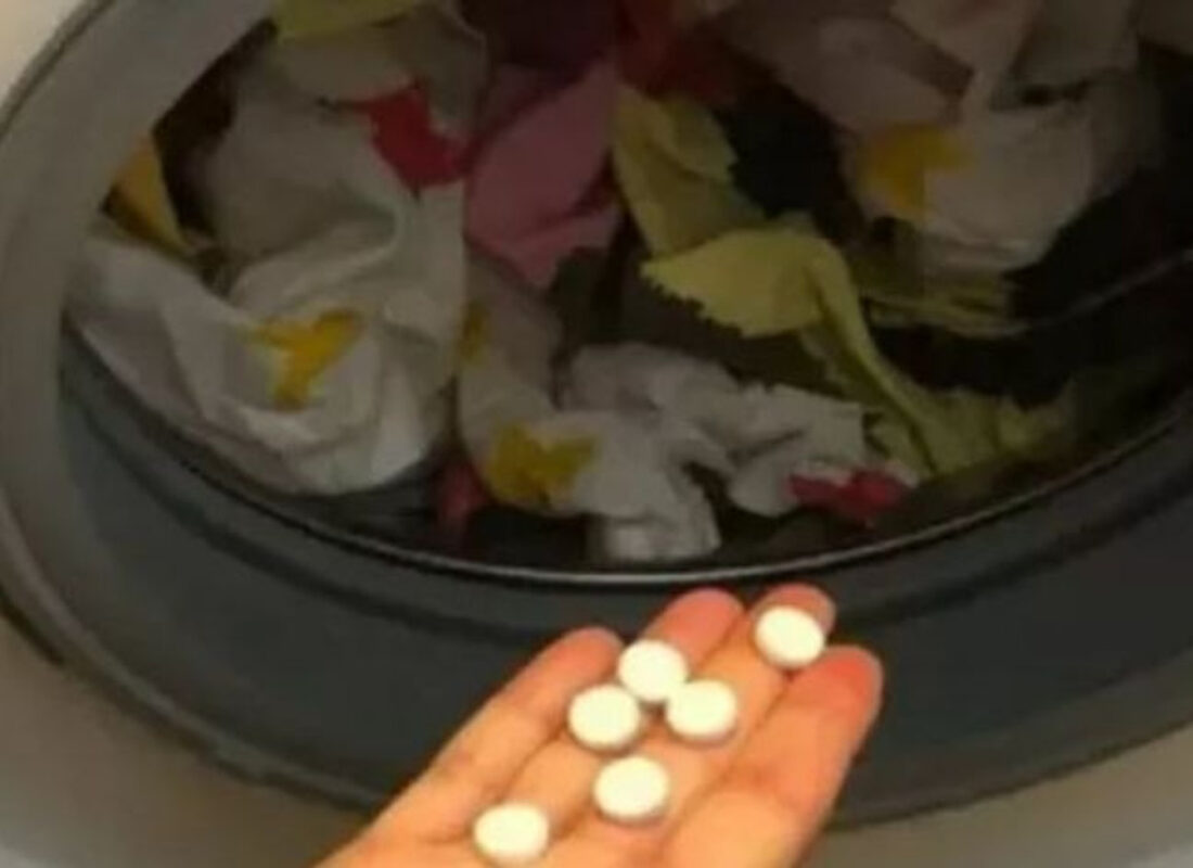 Çamaşır makinesine aspirin koyun ve neler olduğunu görün!