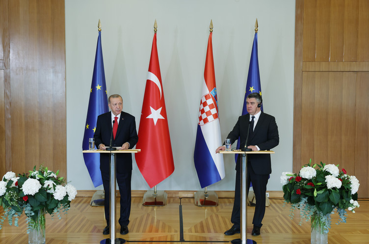 Cumhurbaşkanı Erdoğan: Tahıl fakir değil zengin ülkelere gidiyor