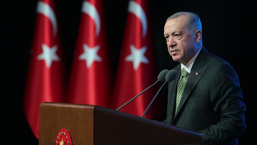 Cumhurbaşkanı Erdoğan: Terör örgütüyle dirsek dirseğe dolaşanlar için 2023 ders yılı olacaktır