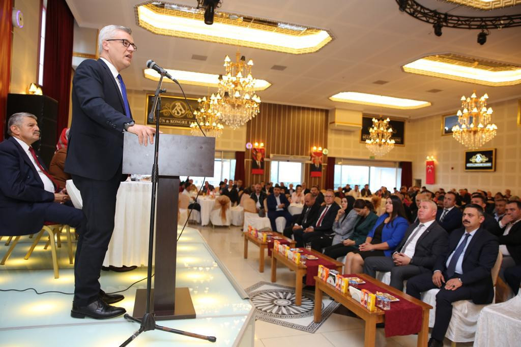 MHP’li Özarslan: CHP ile İP, HDP ile ilişkilerinde asıl tiyatroyu kendileri oynamaktadır