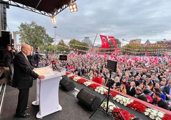 Bahçeli: Dezenformasyon yasası kabul edildi Zilletin tüm bileşenleri hopluyor