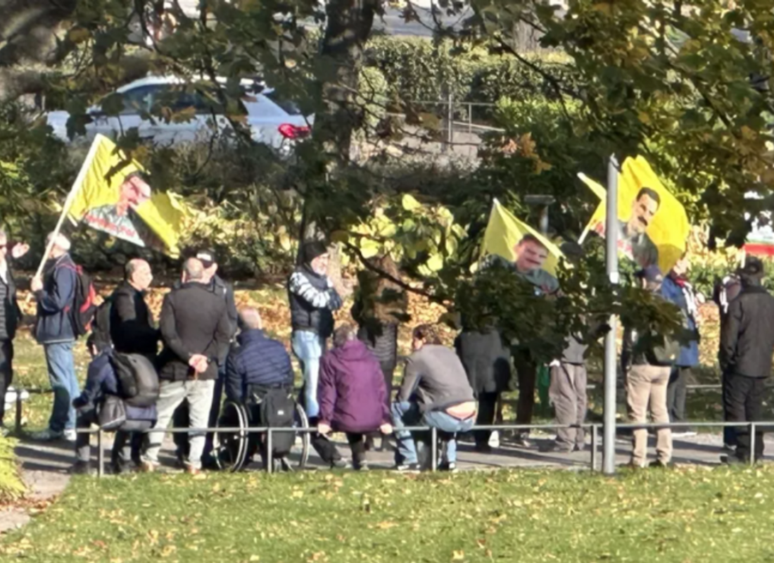 YPG/PKK yandaşlarından İsveç’te provokasyon