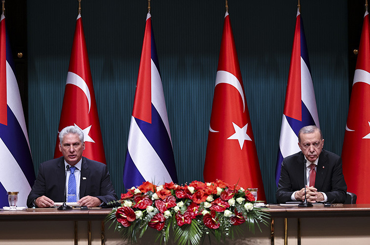Küba Devlet Başkanı: Türkiye ile iş birliğini çok daha çeşitlendirme konusunda mutabık kaldık