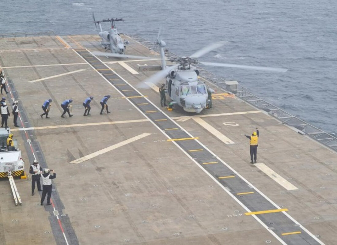 Helikopterler LHD ANADOLU gemisine konuşlandı