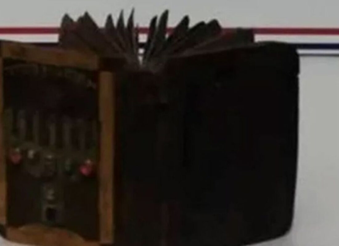 6 milyonluk hazine: 600 yıllık Tevrat ele geçirildi!