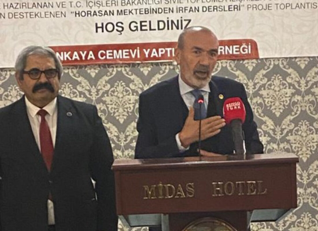 Alevi dedelerinden anlamlı toplantı