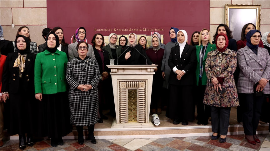 Başörtüsüne yönelik Anayasa değişiklik teklifi TBMM’ye sunuldu
