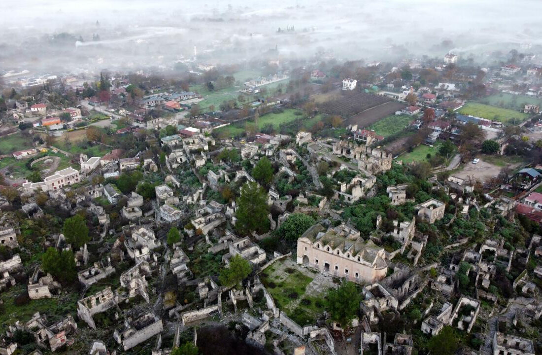 Kendisi “hayalet” ama ekonomisi “canlı”