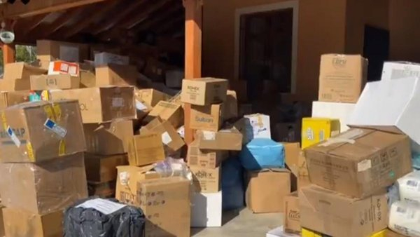 Skandal görüntüler! CHP’li İlçe Başkanı yardım malzemelerini babasının evine depoladı