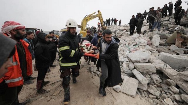 7.7’lik deprem Suriye’de de büyük yıkıma neden oldu: 810 kişi hayatını kaybetti, yüzlerce yaralı var