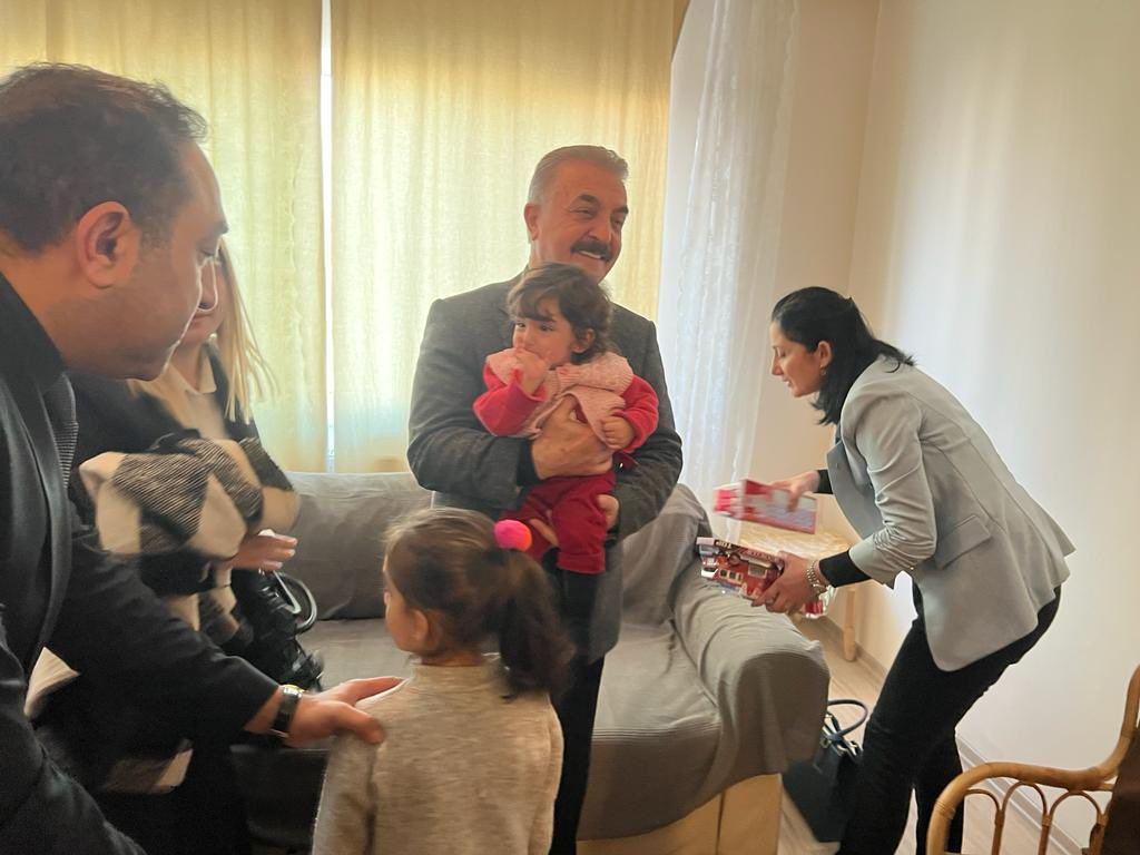 MHP’li Büyükataman Bursa’da depremzedeleri ziyaret etti