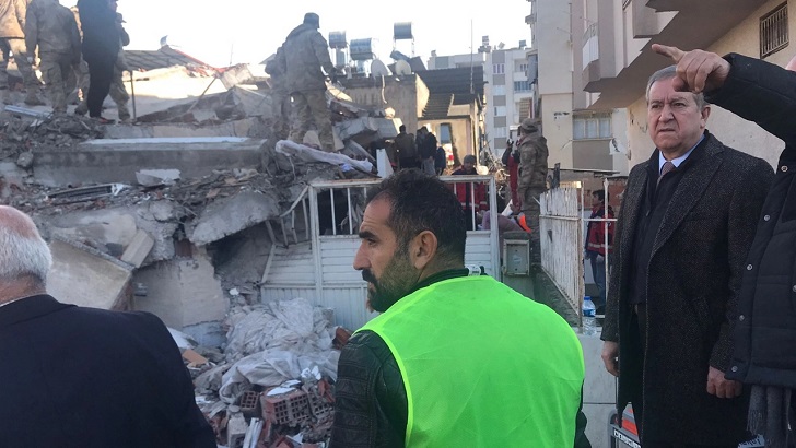 Sağlık Bakanı Koca, Kahramanmaraş merkezli depremlerde 1651 vatandaşın hayatını kaybettiğini bildirdi