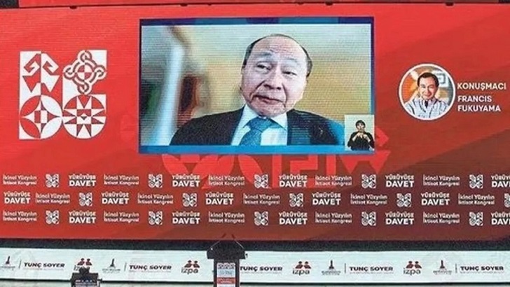 İzmir’de tepki çeken kongre! ABD’li profesör muhalefet adına oy istemeye soyundu