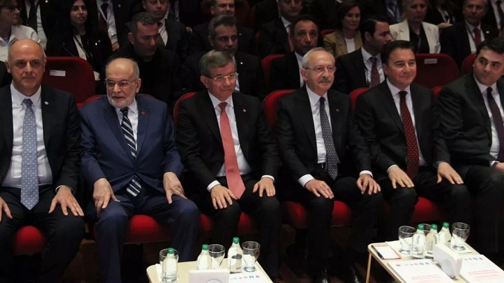 Genel başkanlar arasında kriz! Önce kim konuşacak