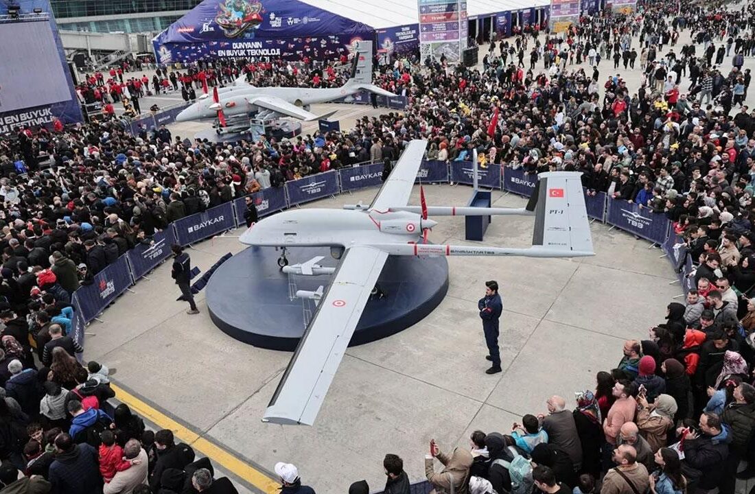 İlk kez Teknofest’te görücüye çıktı! Bayraktar TB3’e yoğun ilgi