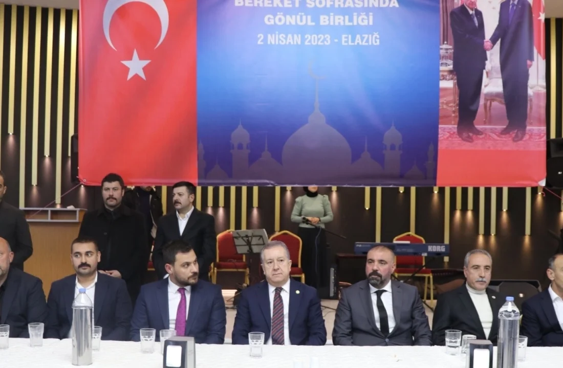 MHP Genel Başkan Yardımcısı Durmaz, Elazığ’da depremzedelerle iftarda buluştu