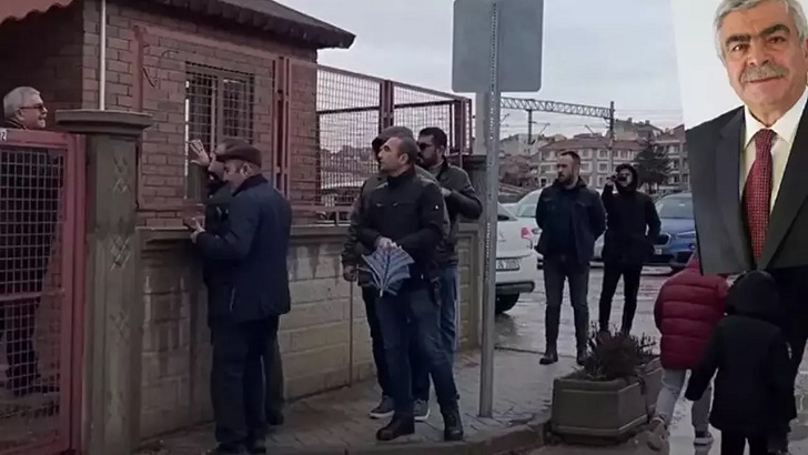 28 Şubat zihniyeti bitmiyor! Müdürden rezil sözler! ‘Başörtüyü sadece hademeler takar’