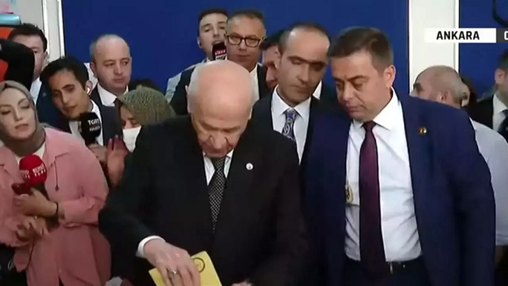 MHP’den sürpriz