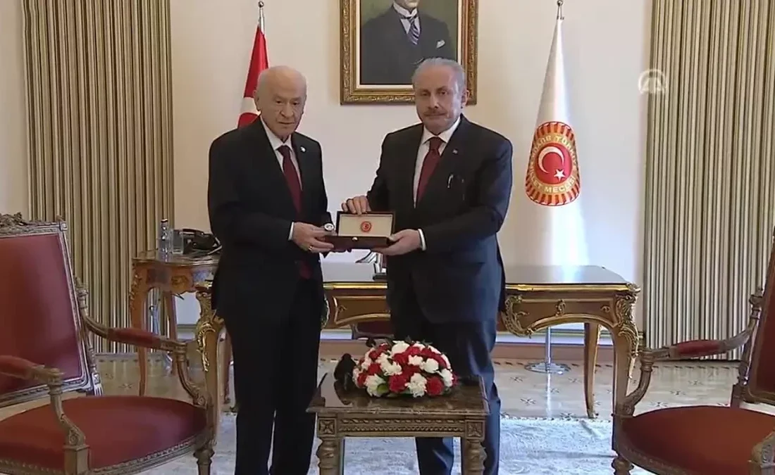 Meclis Başkanı Şentop Görevini MHP Lideri Devlet Bahçeli’ye Devretti