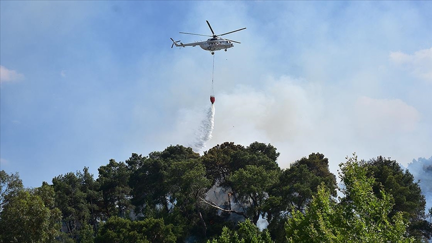 İzmir’in Menderes ilçesinde baraja düşen yangın söndürme helikopterindeki 3 mürettebatın cansız bedeni bulundu