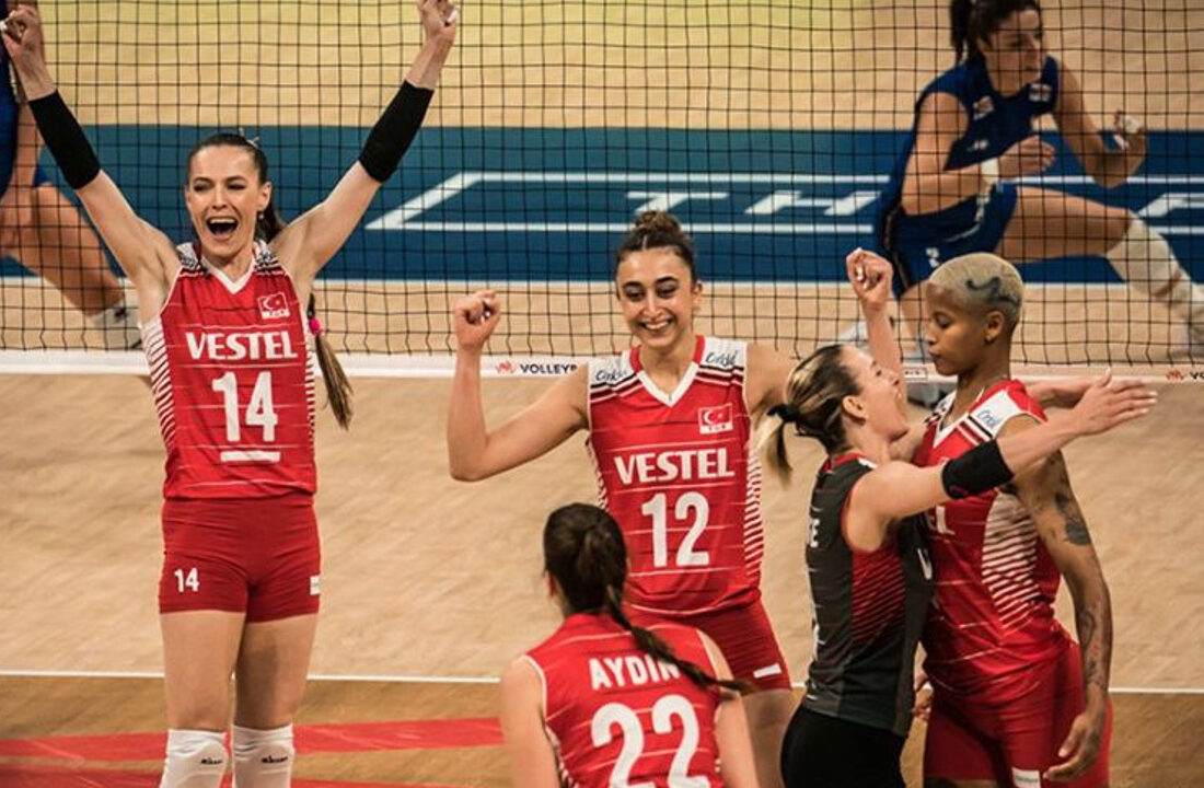 İtalya’yı yenen Filenin Sultanları yarı finalde