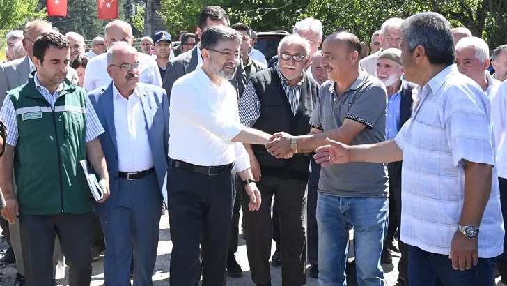 Bakan Yumaklı, Pınarbaşı’nda ziyaretlerde bulundu
