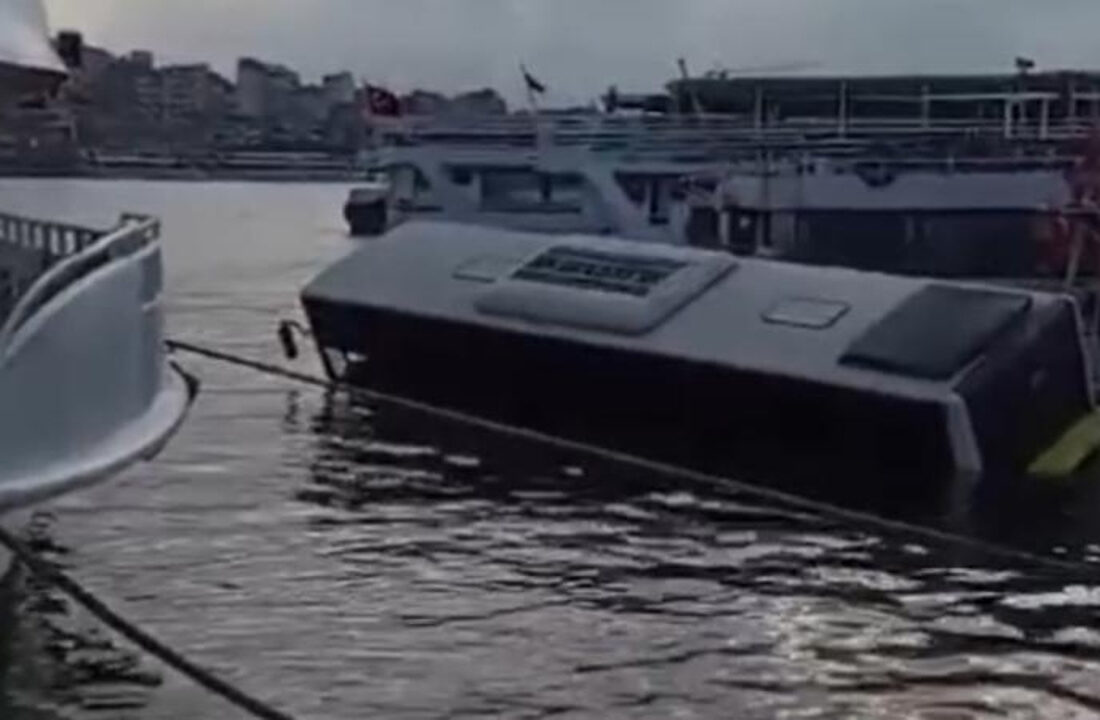 İETT otobüsü denize düştü