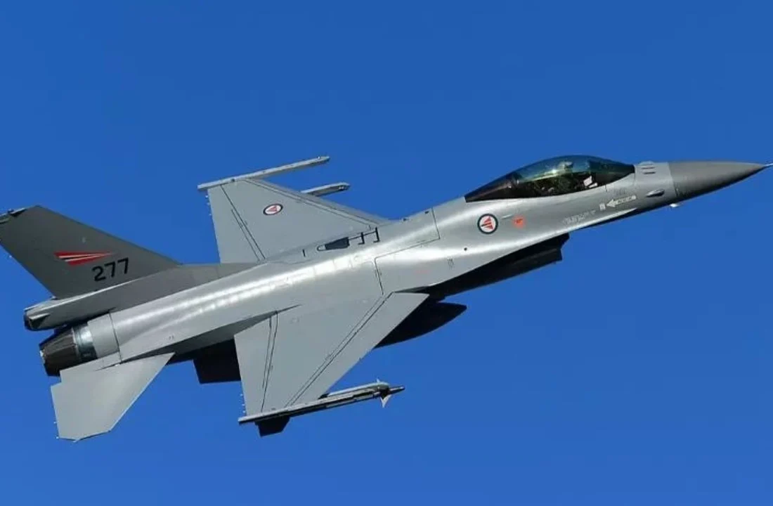 Norveç emekliye aldığı F-16 savaş uçaklarını Ukrayna’ya gönderme kararı aldı