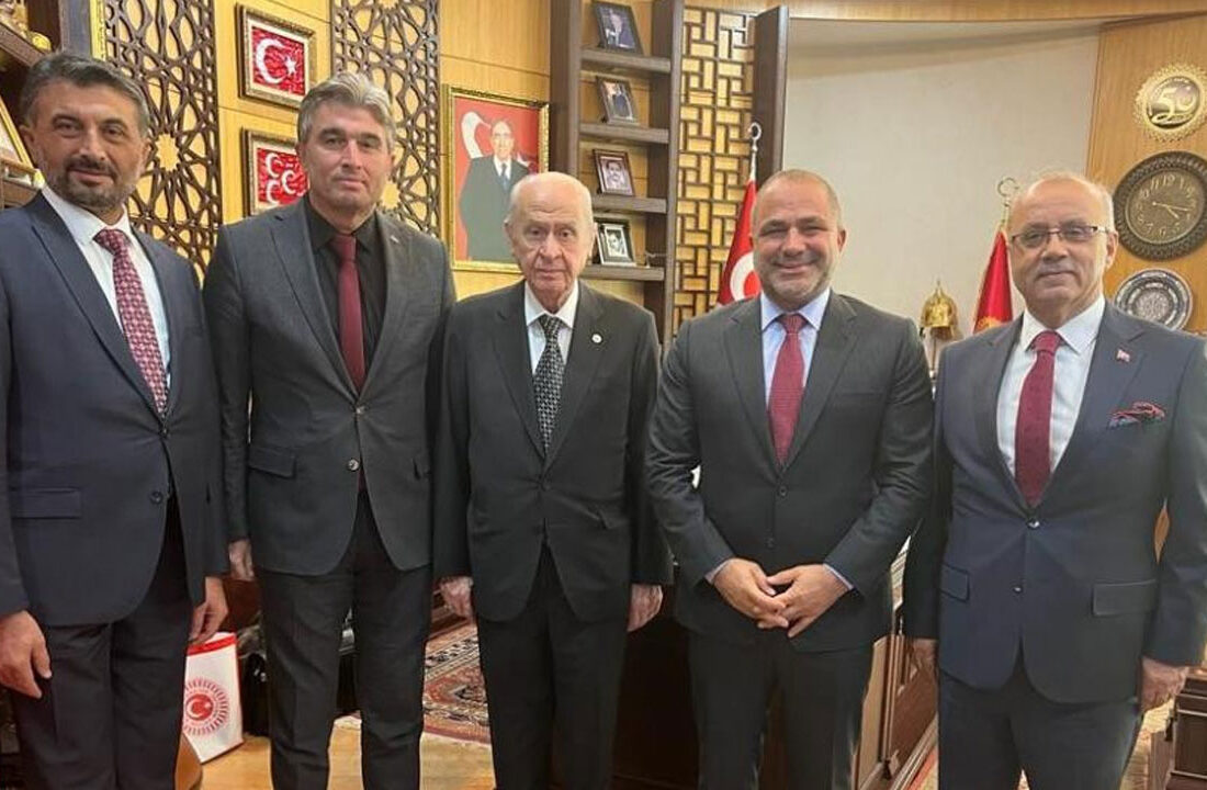 MHP’li belediye başkanları, Bahçeli’yi ziyaret etti