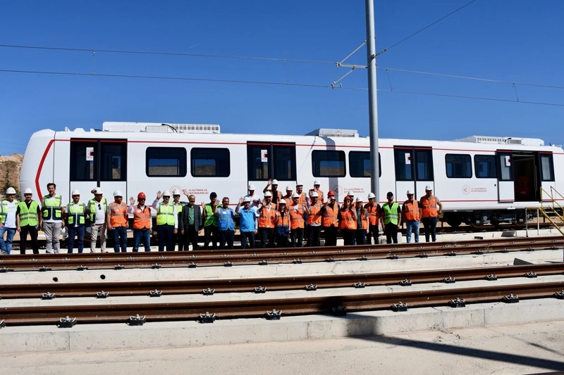 Türkiye’nin gurur günü! Raylara indirildi