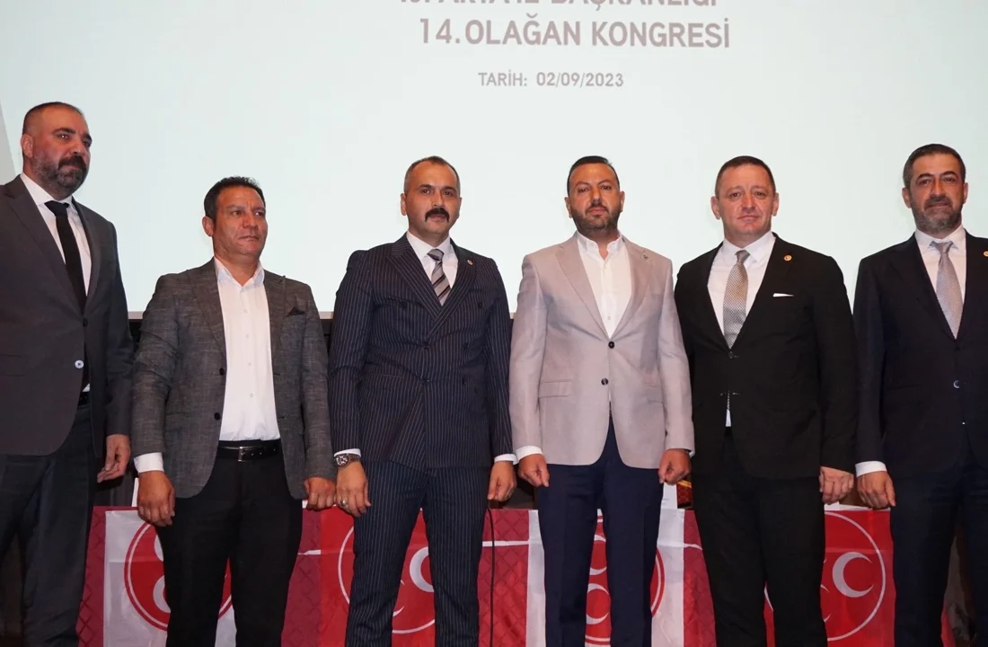 İP’den ayrılan yöneticiler MHP’ye geçti