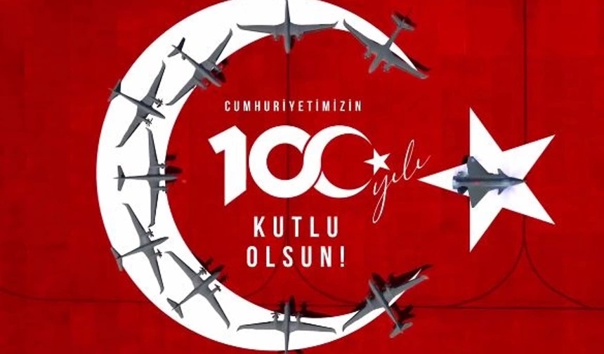 AYKAR, AKINCI TİHA ve KIZILELMA ile Türk bayrağı çizdi