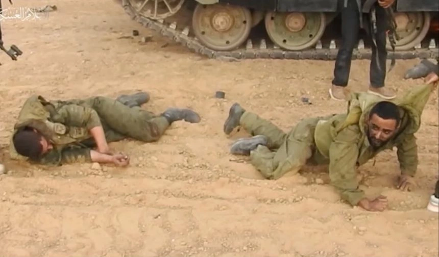 Hamas güçleri, İsrail askerlerini böyle rehin aldı