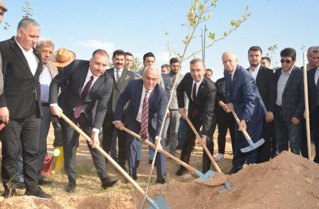 Adana’da Başbuğ Türkeş anısına 106 fidan dikildi