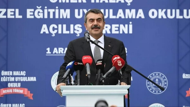 Bakan Tekin’den üç kuşağa üç mektup