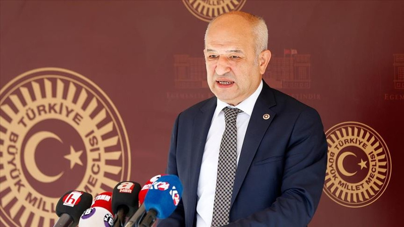 CHP’li vekil Saadet Partisi’ne geçti