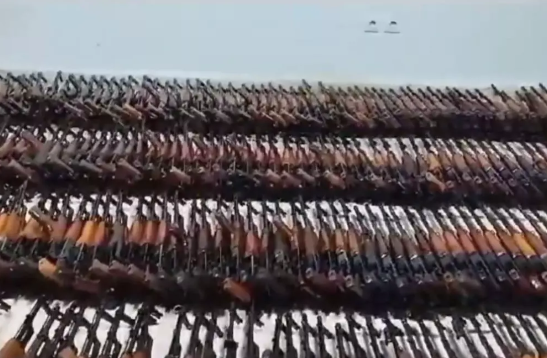 Zap bölgesinde 467 adet kullanılmamış AK-47 ele geçirildi