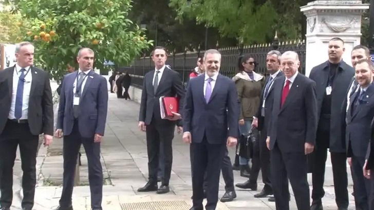 Yunan gazeteci, Cumhurbaşkanı Erdoğan’a Türkçe seslendi